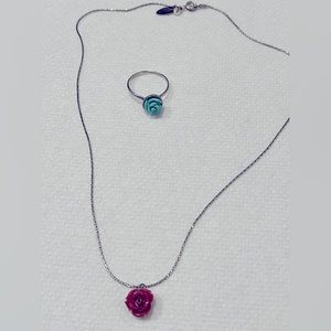 Silver set, rose ring and necklace with rose pedant from Magnolia